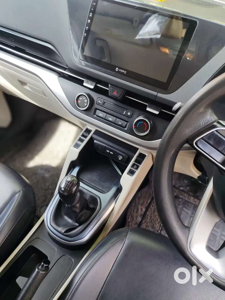 Kia Carens 2023 Model Imt