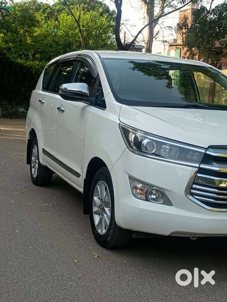 Toyota Innova Crysta 2.4 V, 2017, Diesel