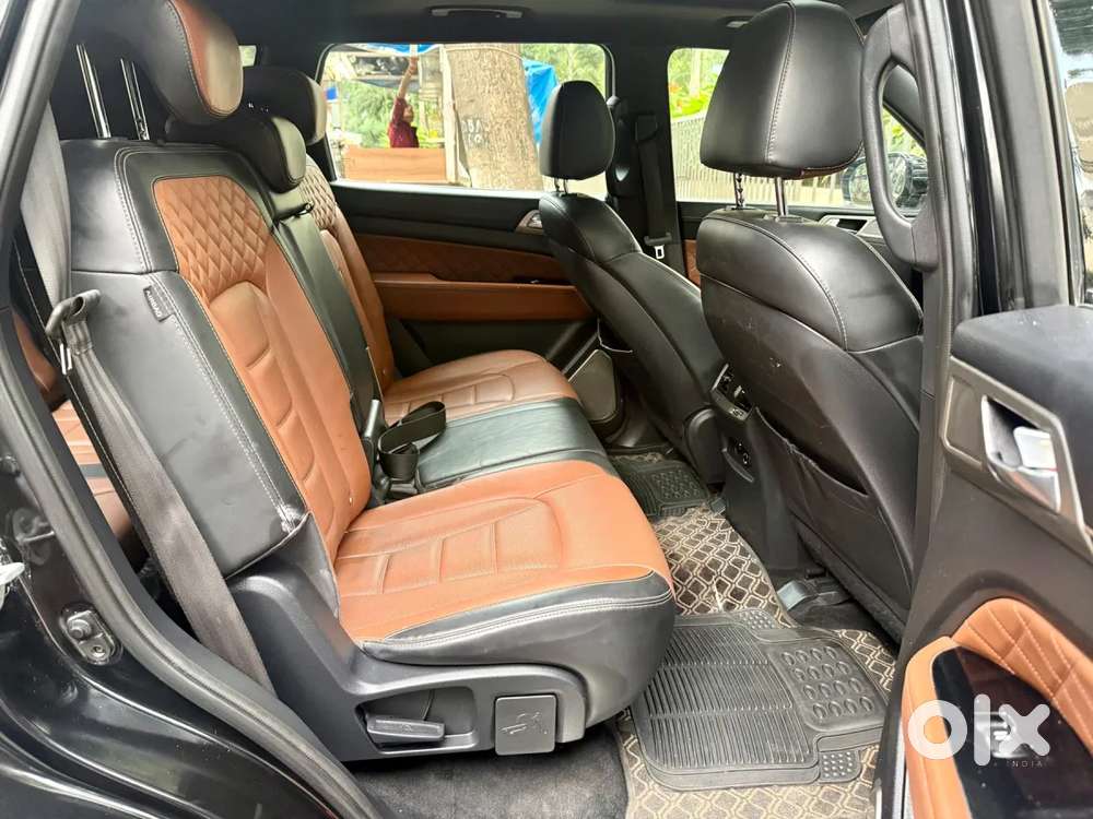 Mahindra Alturas G4 4wd At, 2019, Diesel