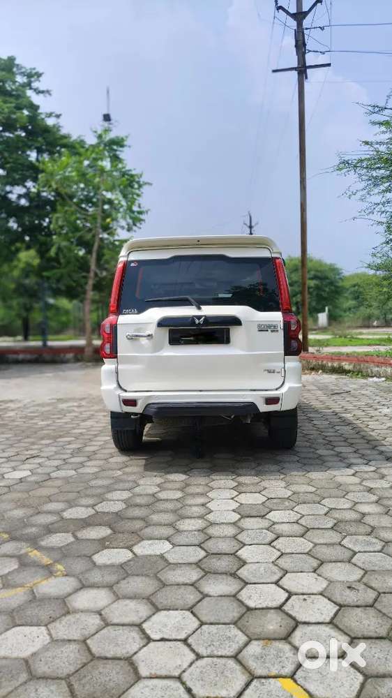 Mahindra Scorpio 
S11
2023 Model 
Manual 
Diesel 
65,000 Km Driven