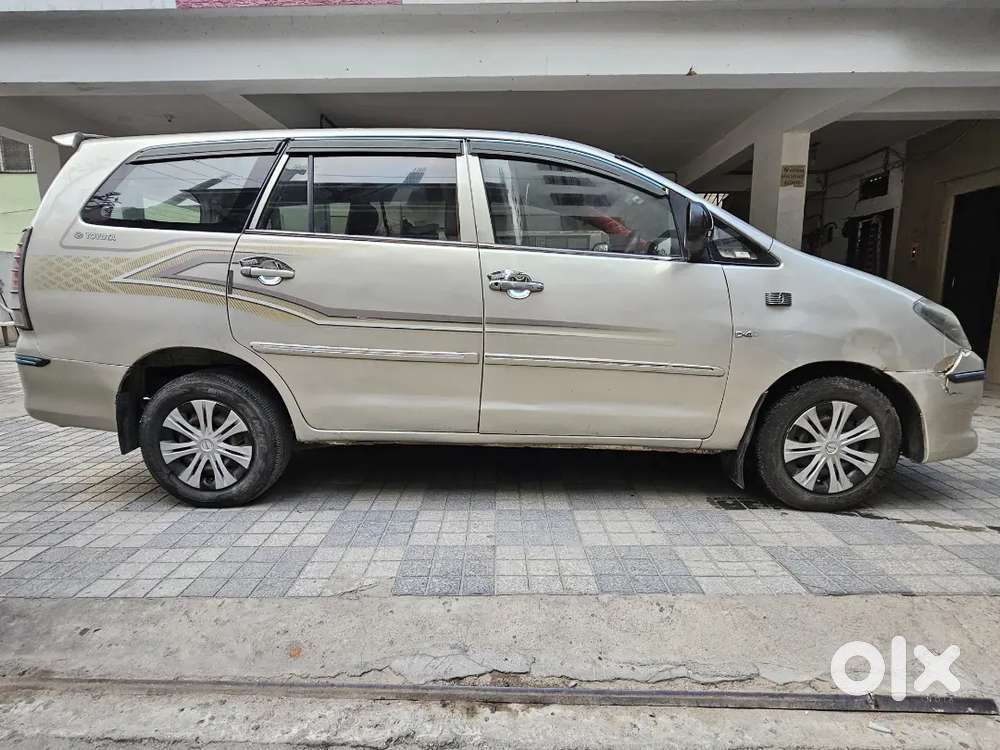 Toyota Innova 2.5 G Bsiii Diesel  Family Maintained  Negotiable