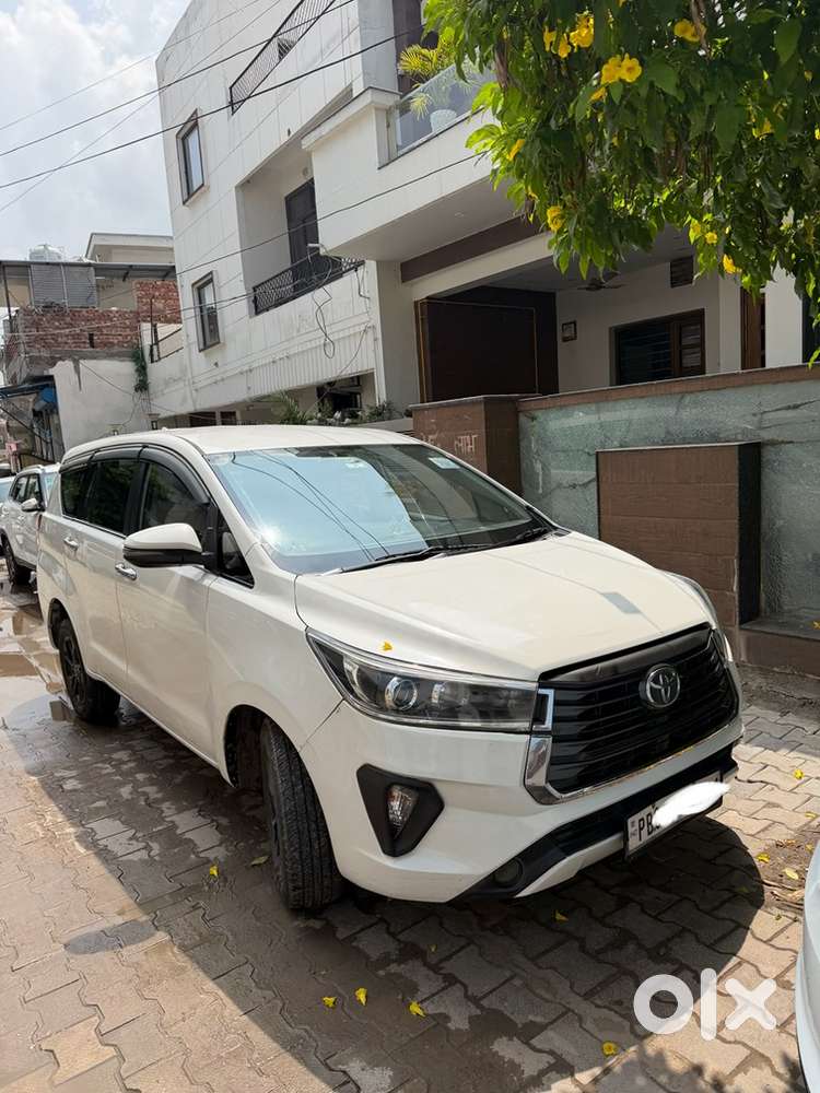 Toyota Innova Crysta 2017