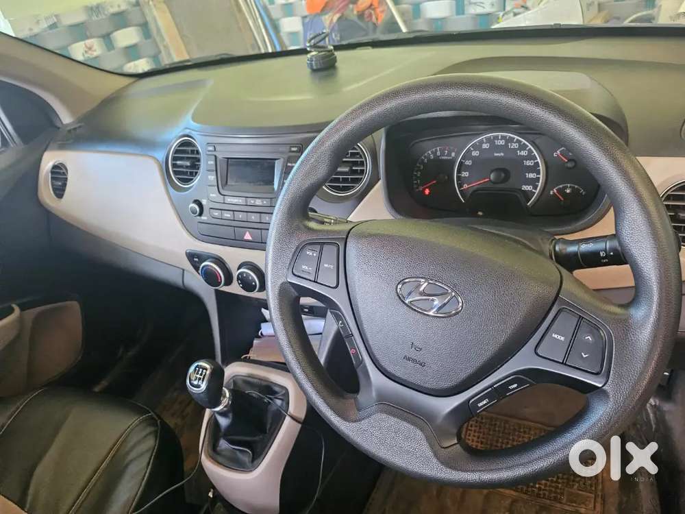 Hyundai Grand I10 2017 Petrol 42000 Km Driven Immaculate Condition