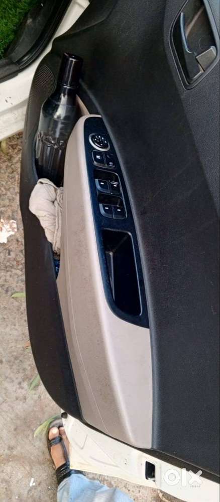 Hyundai Grand I10 2015 Petrol Well Maintained