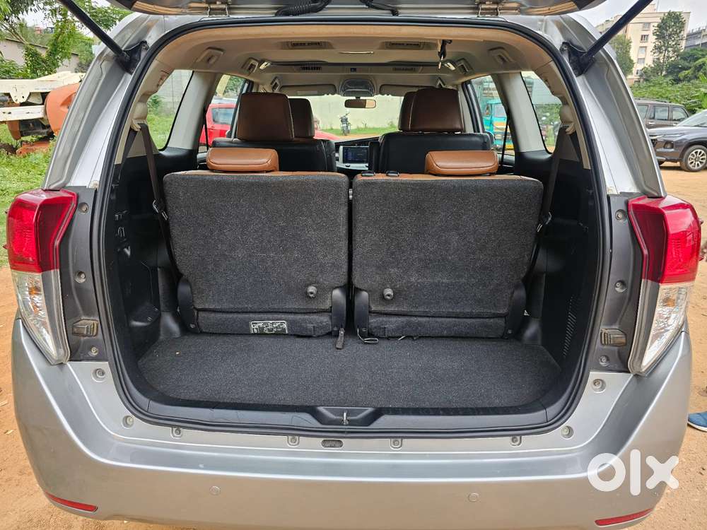 Toyota Innova Crysta 2.8z Automatic, 2016, Diesel