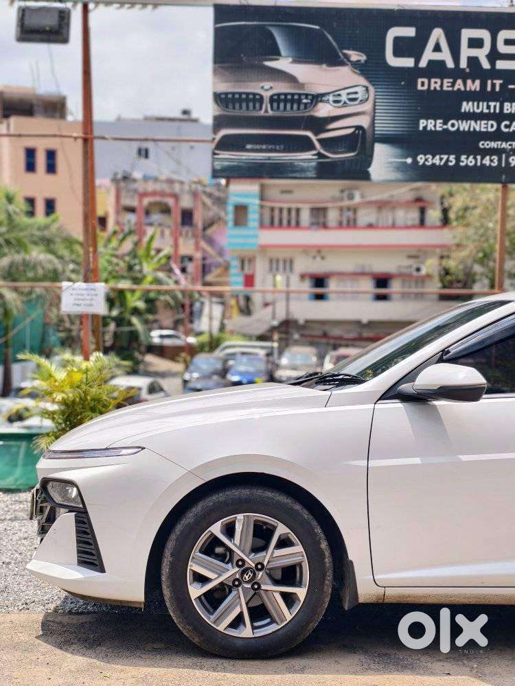 Hyundai Verna 1.5 Mpi Mt Sx (o), 2024, Petrol