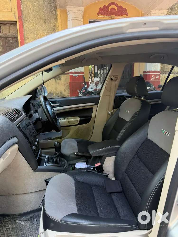 Skoda Laura 2012 Petrol Well Maintained