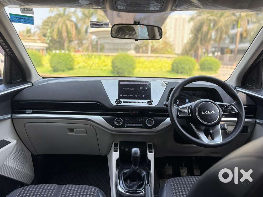 Kia Carens 1.4 Prestige Turbo 7 Str, 2023, Petrol