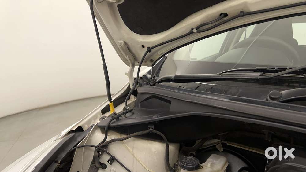 Tata Tiago Xe, 2016, Petrol