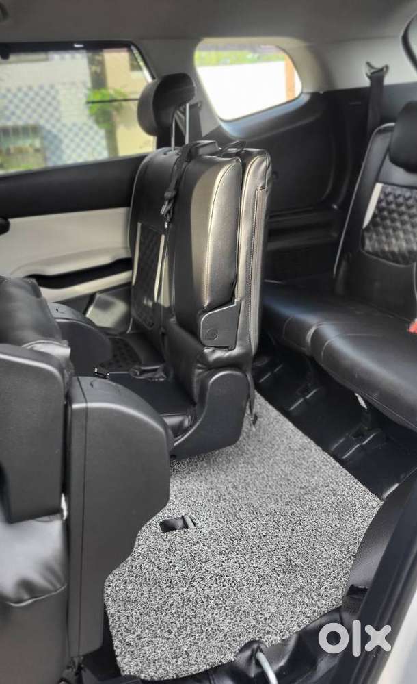 Kia Carens Clavis, 2025, Petrol