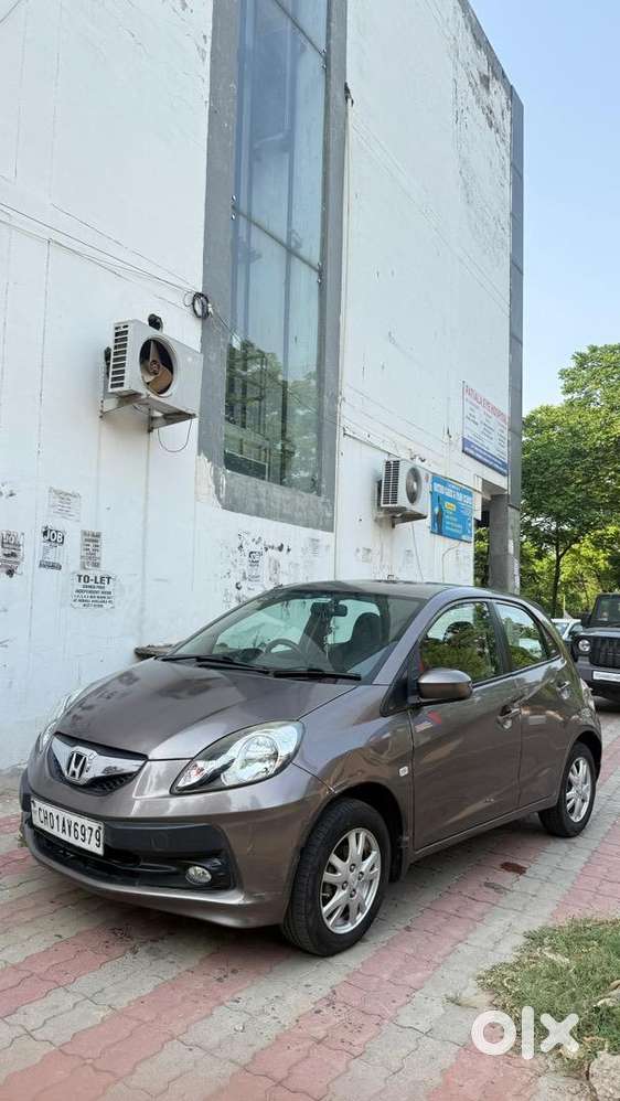 Honda Brio 2013 Petrol Well Maintained