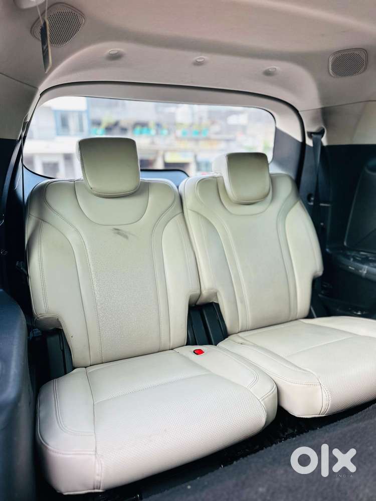 Mahindra Xuv700 2.2 Ax 7 Diesel At Luxury Pack Str, 2023, Diesel