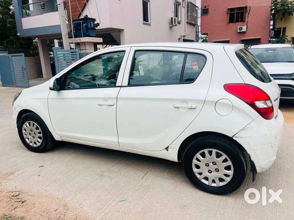 Hyundai I20 Sportz 1.4 Crdi 6 Speed Bs-iv, 2010, Diesel