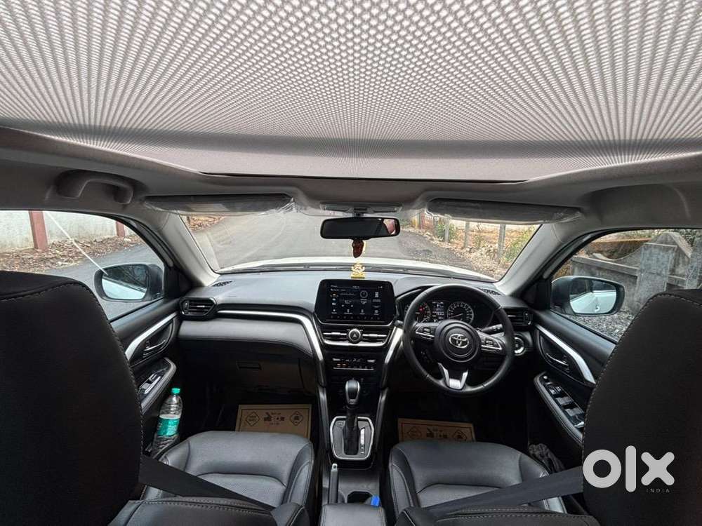 Toyota Urban Cruiser Hyryder 2024 Petrol 22000 Km Driven