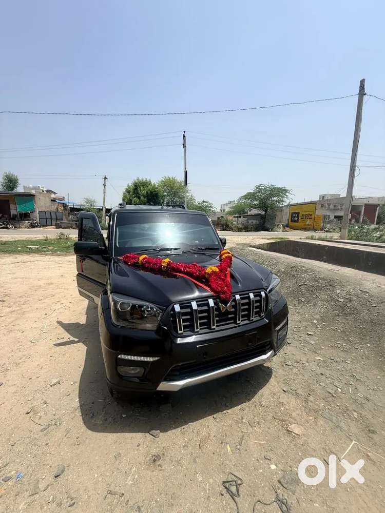 Mahindra Scorpio S10 Diesel 2015