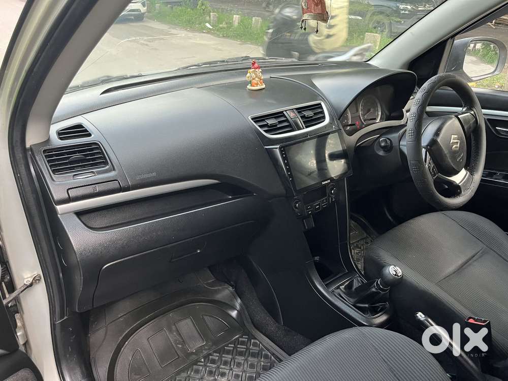 Maruti Suzuki Swift 1.2 Zxi Abs, 2012, Petrol