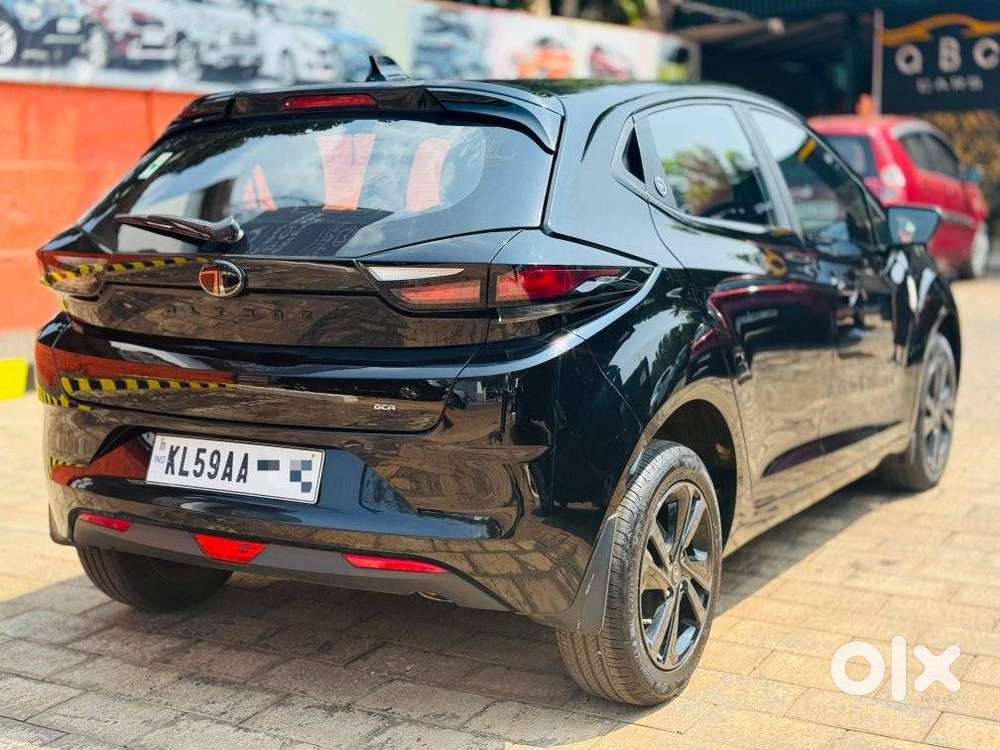 Tata Altroz 1.2 Xza Plus Dark Edition Dct, 2024, Petrol