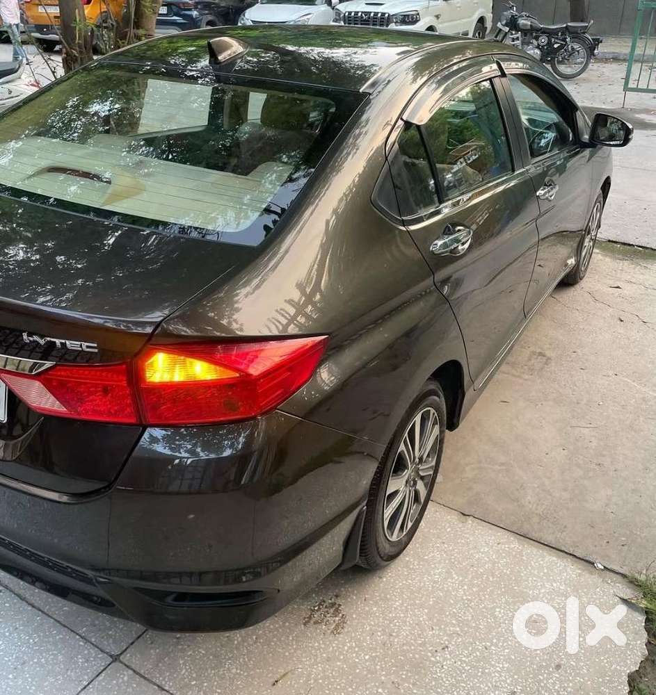 Honda City V Mt Exclusive, 2022, Petrol