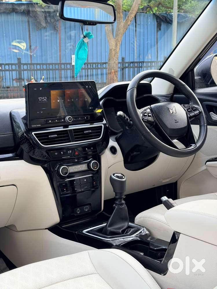 Mahindra Xuv 3xo Ax7 Diesel Mt, 2025, Diesel