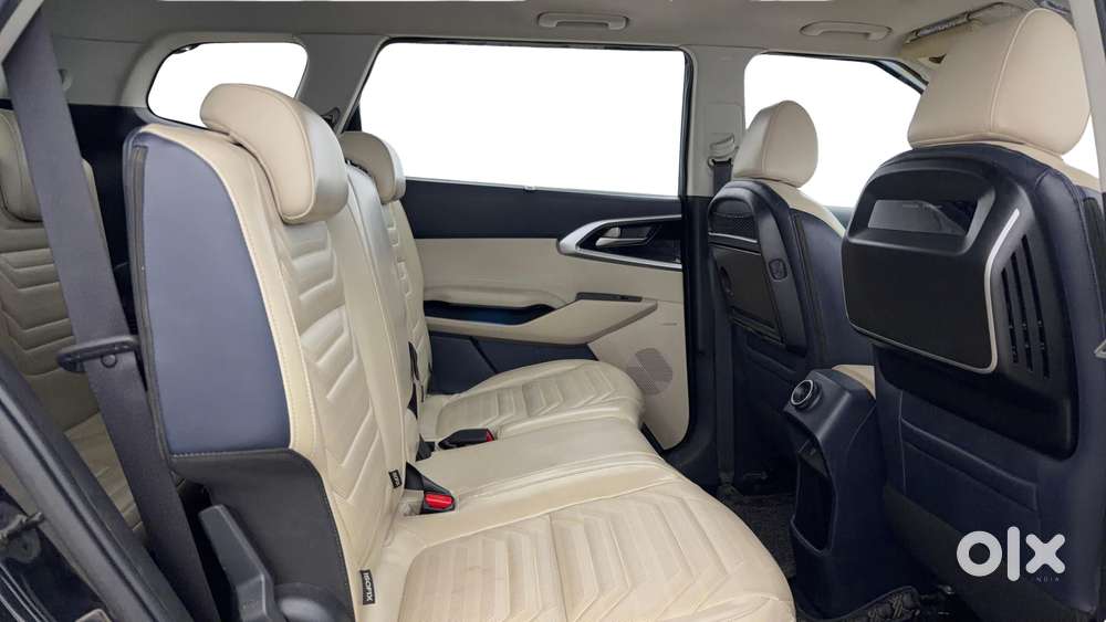 Kia Carens 1.4 Luxury Plus Dct 7 Str, 2022, Petrol
