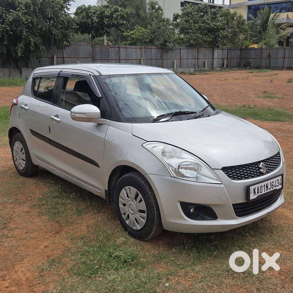 Maruti Suzuki Swift Vxi Abs Bsiv, 2012, Petrol