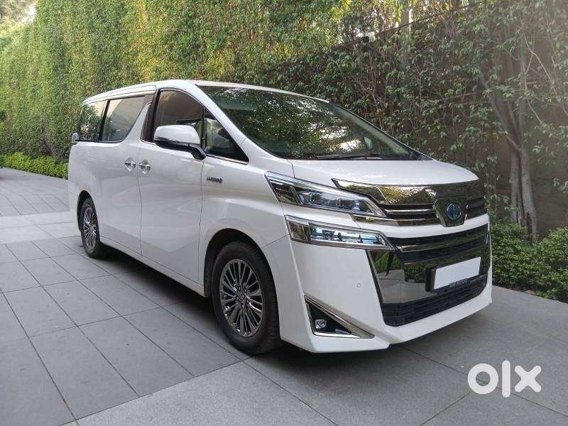 Toyota Vellfire Vip – Executive Lounge, 2022, Petrol