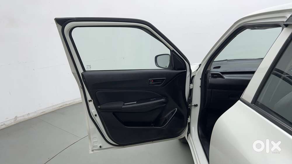 Maruti Suzuki Swift 1.3 Lxi, 2023, Petrol