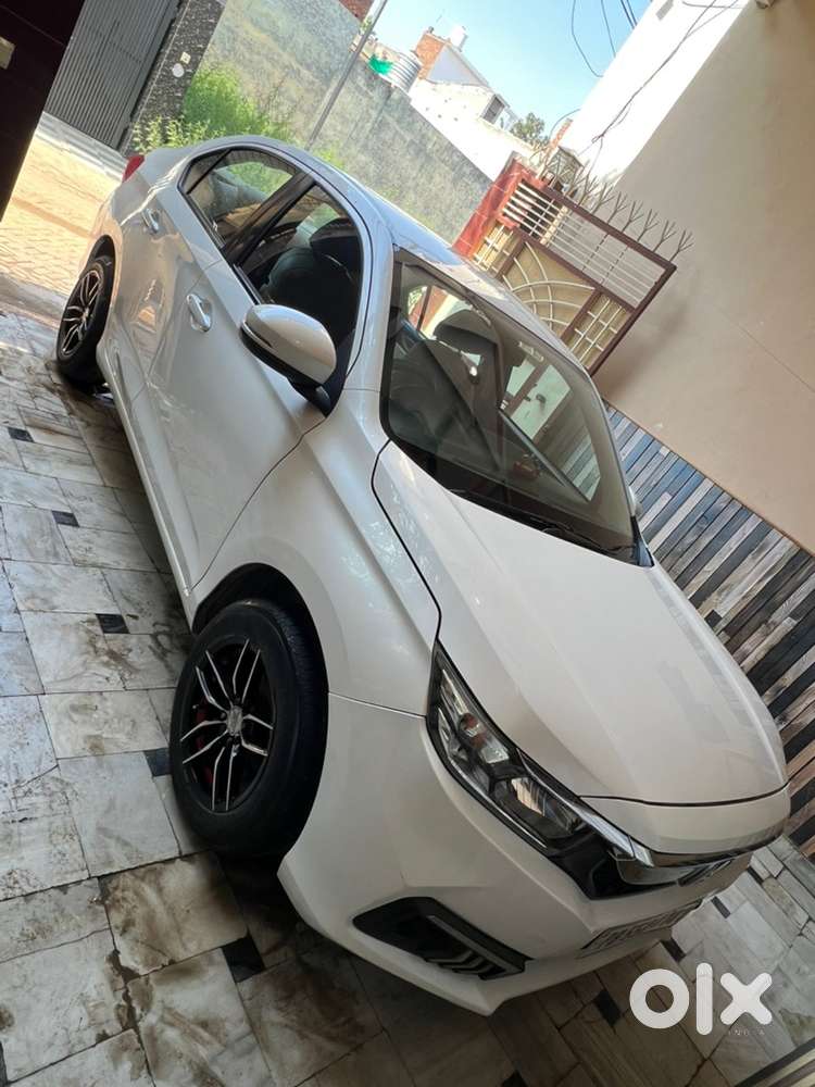 Honda Amaze 2019 Petrol Well Maintained