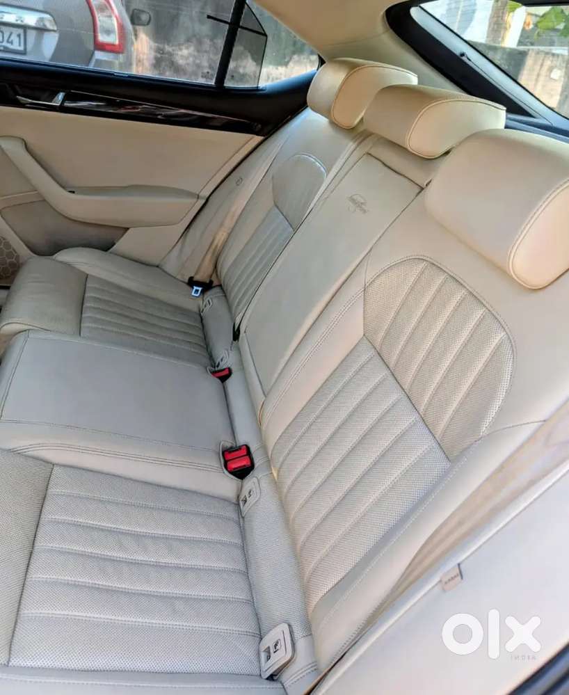 Skoda Superb L&k 2018 Petrol 82000 Km Driven