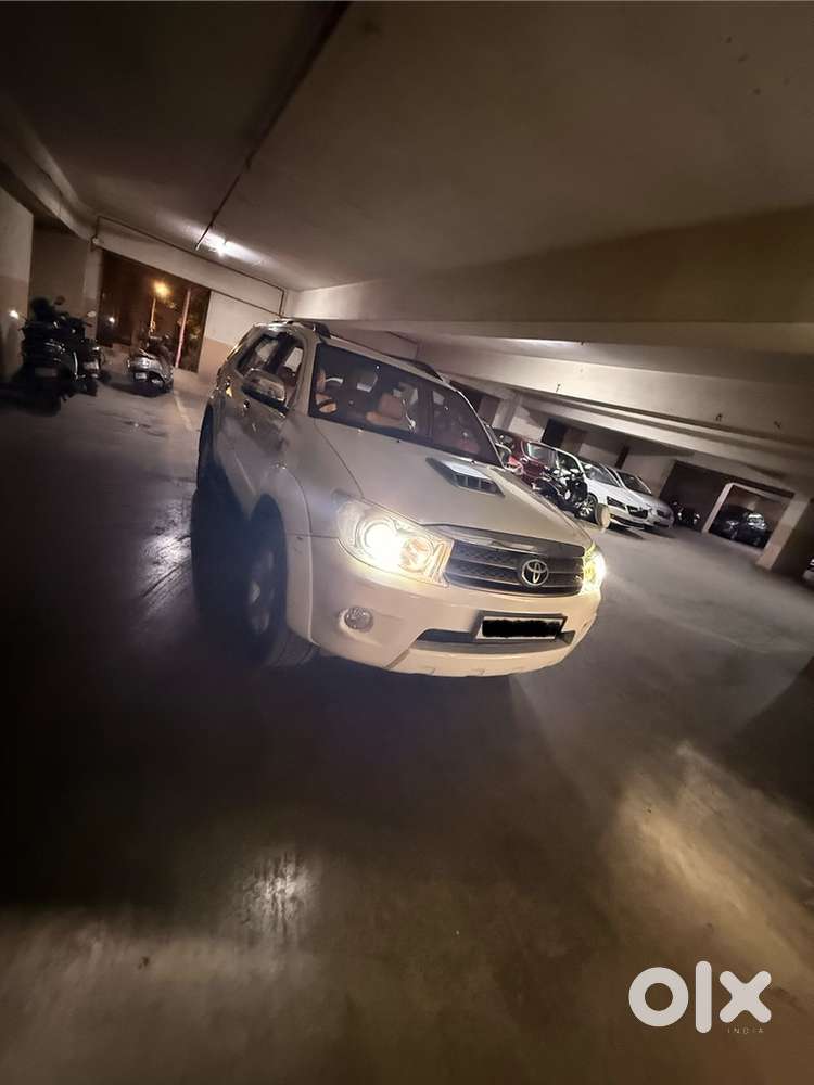 Toyota Fortuner Diesel 2011