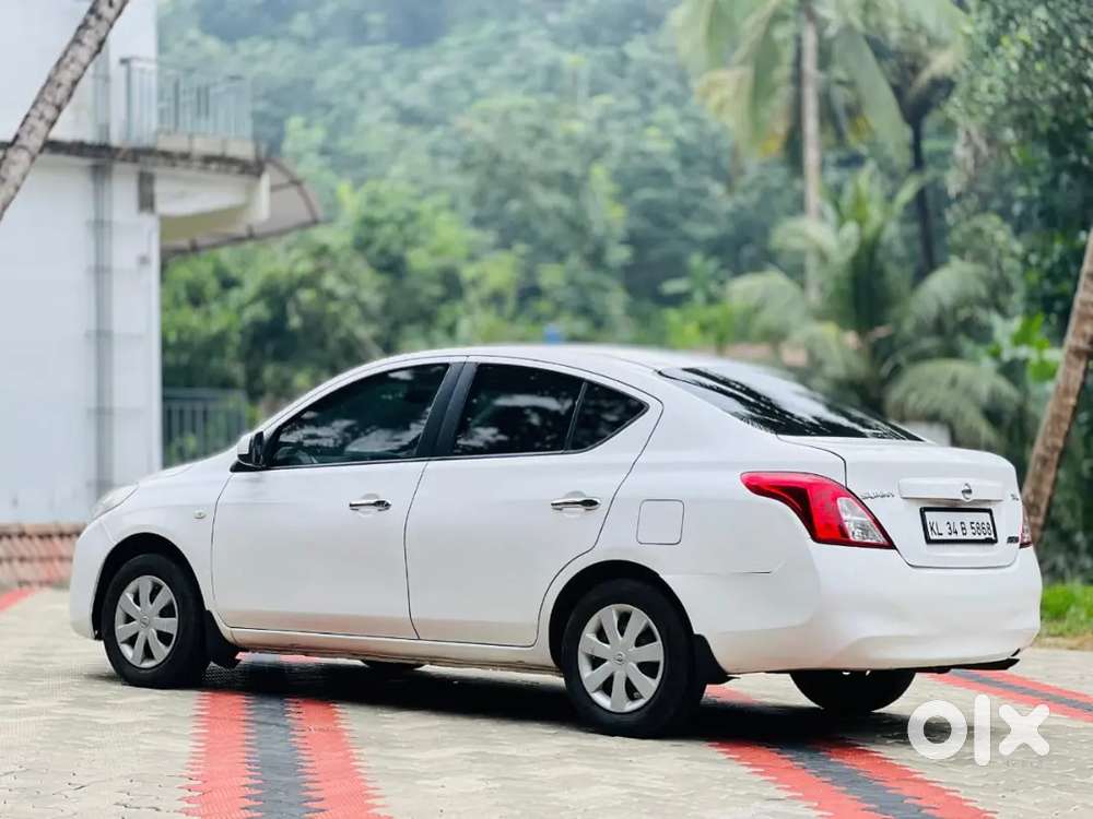 Nissan Sunny 1.5 Xl 2012