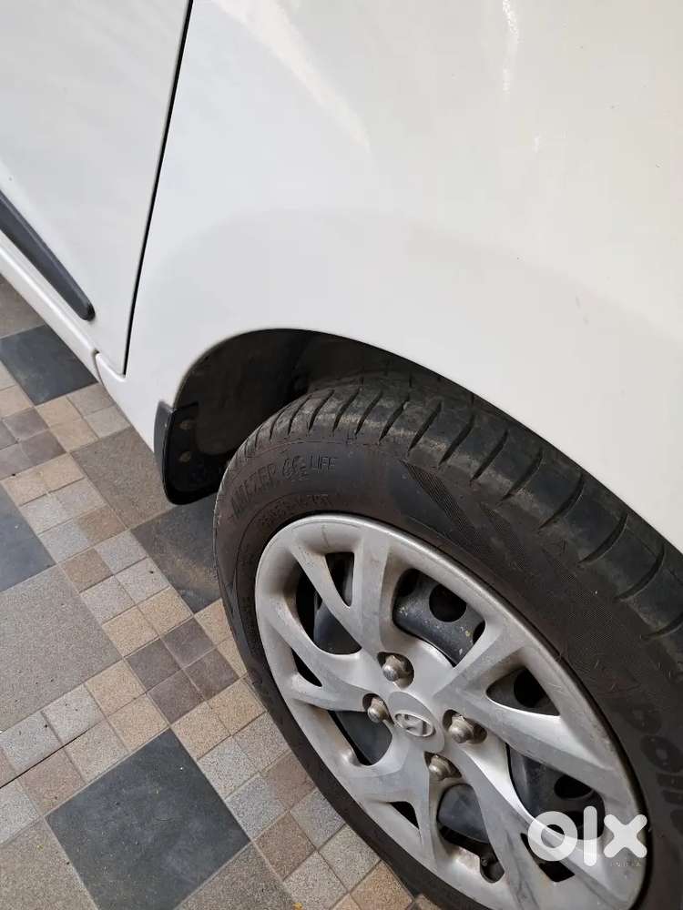 Hyundai Grand I10 2017 Petrol Well Maintained