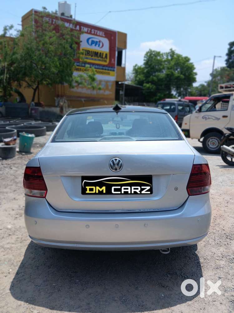Volkswagen Vento 2010-2013 Petrol Highline, 2011, Petrol