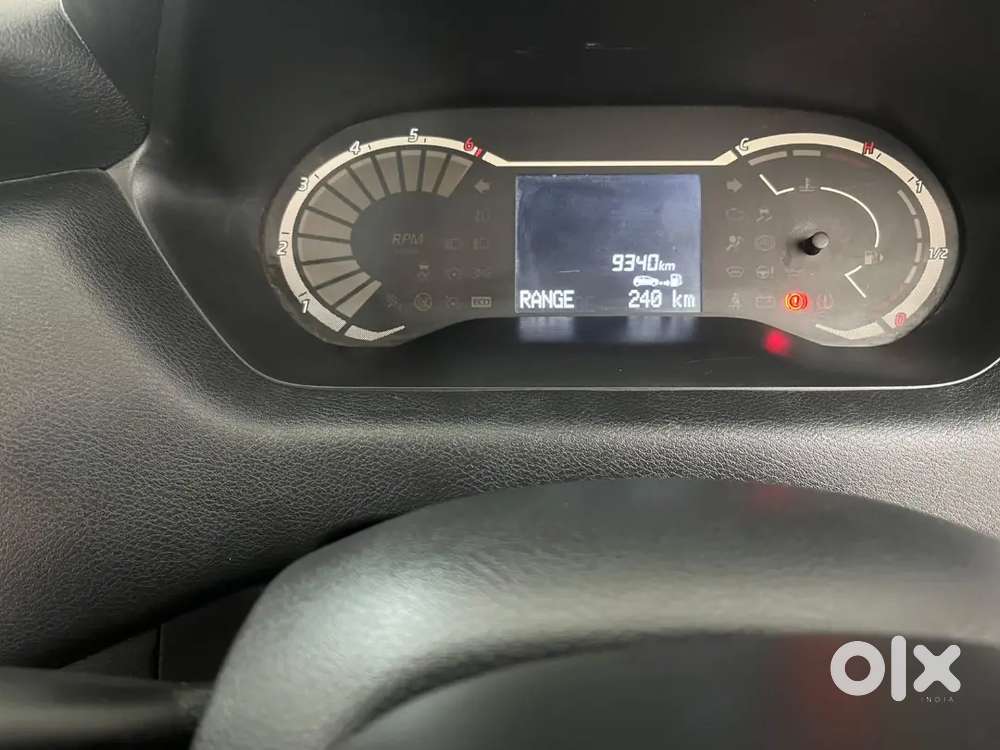Nissan Magnite 1.0 Xe 2025