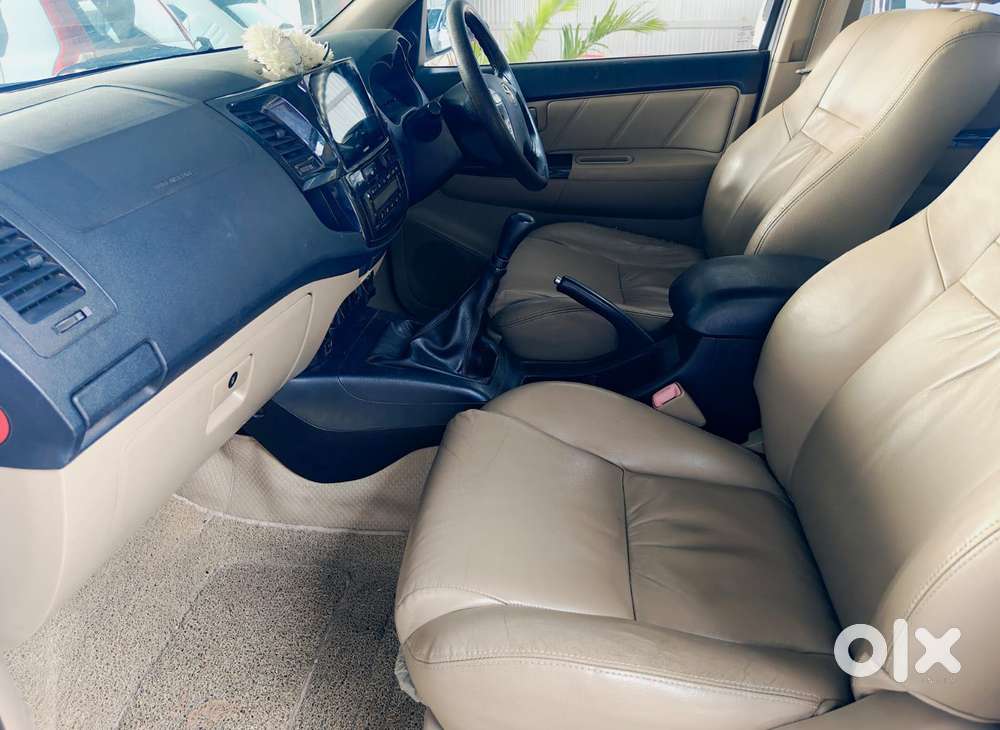 Toyota Fortuner 4x2 Manual, 2014, Diesel