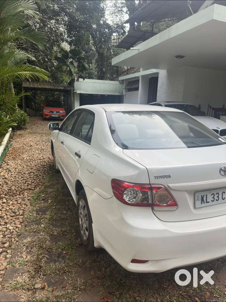 Single Owner Toyota Corolla Altis 2011 Diesel Well Maintained