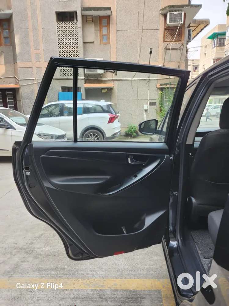 Innova Crysta 2022 Petrol Well Maintained