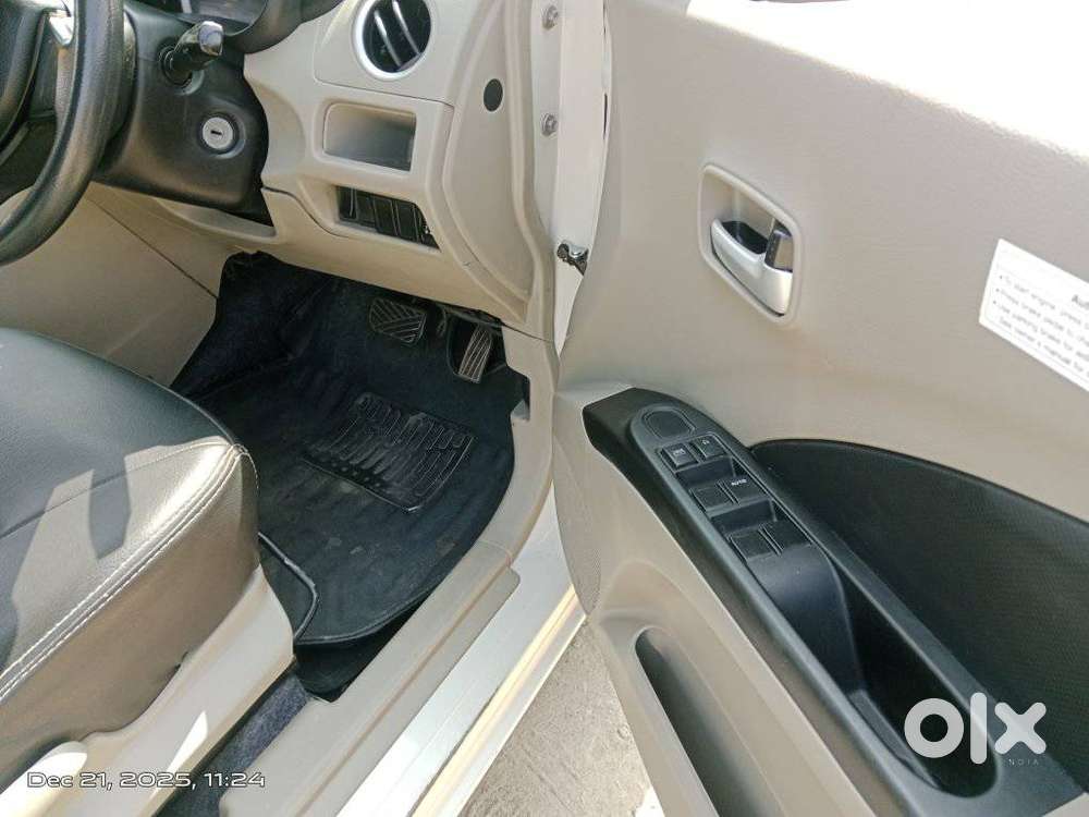 Maruti Suzuki Celerio 1.0 Vxi Amt, 2014, Petrol