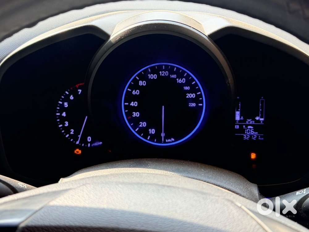 Hyundai Venue 2020 Petrol 32000 Km Driven