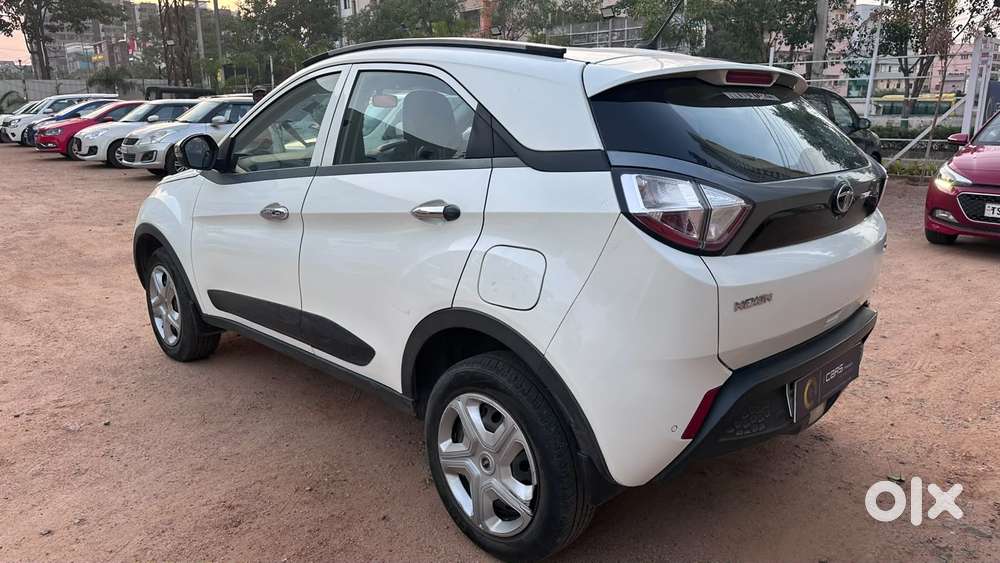 Tata Nexon 1.5 Revotorq Xm (s), 2019, Diesel
