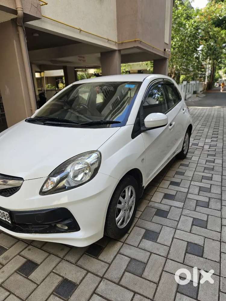 Honda Brio 2012 Petrol Well Maintained