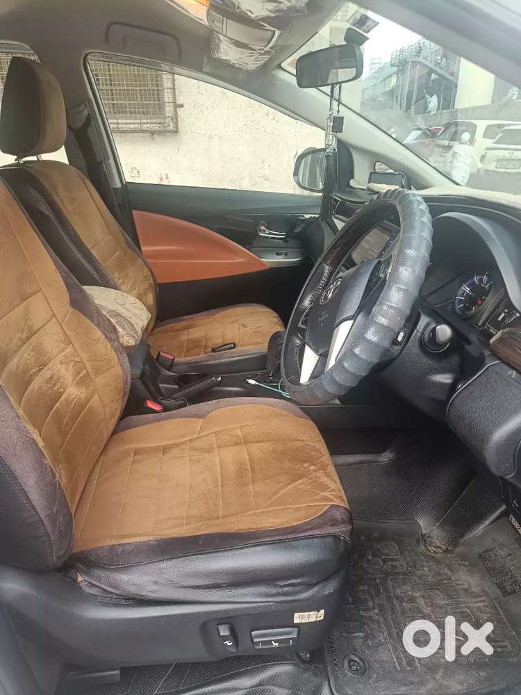 Toyota Innova Crysta 2016 Diesel Well Maintained