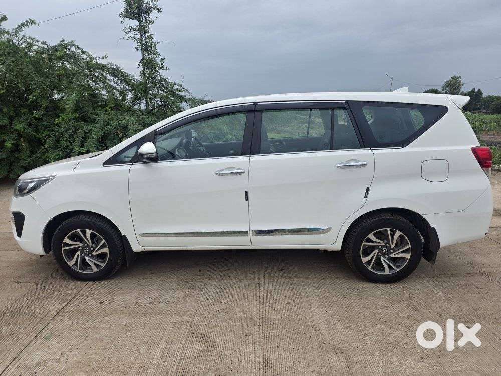 Toyota Innova Crysta 2.4 V 8 Str, 2021, Diesel