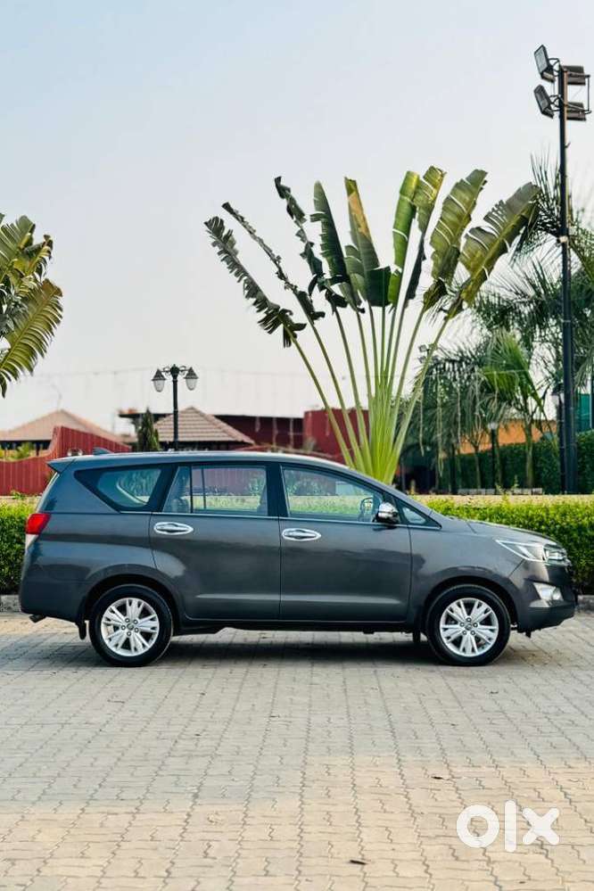 Toyota Innova Crysta 2.8 Z, 2016, Diesel