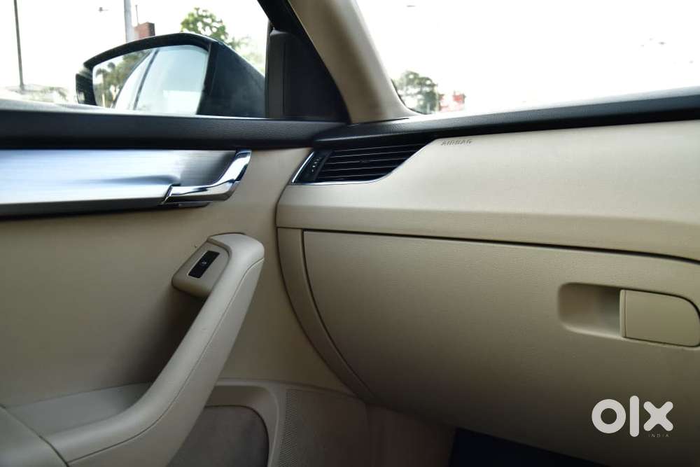 Skoda Octavia 1.8 Tsi At Style, 2019, Petrol