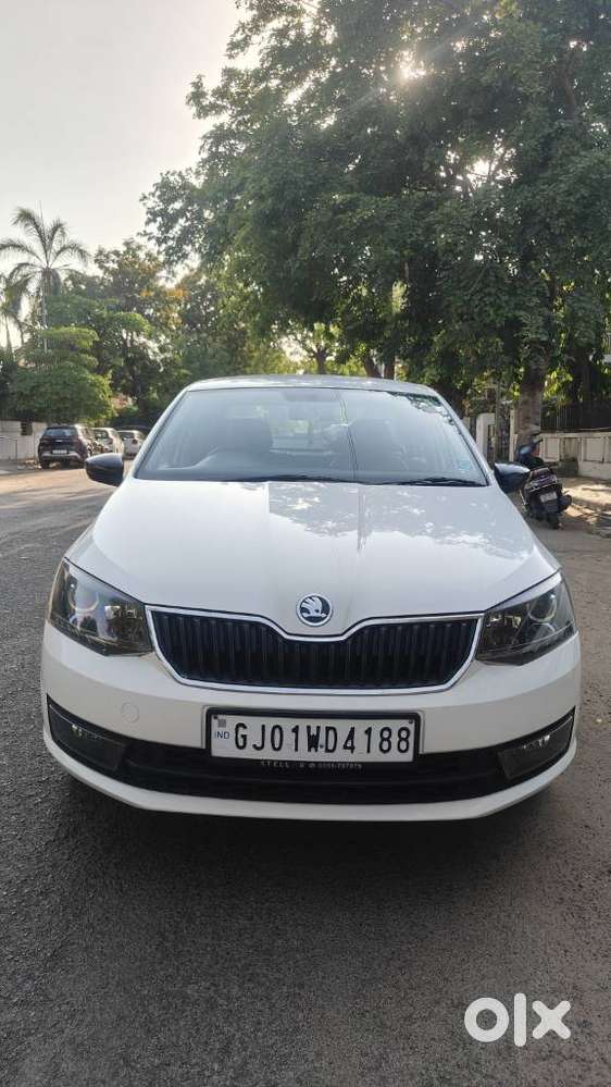Skoda Rapid 1.0 Ambition Tsi At, 2021, Petrol