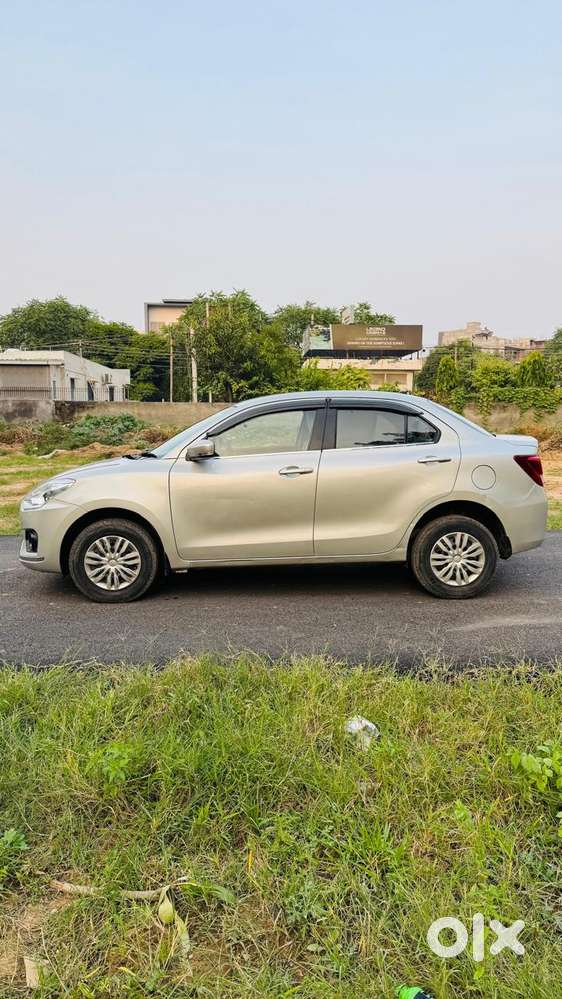 Maruti Suzuki Dzire 1.2 Vxi Amt, 2018, Petrol