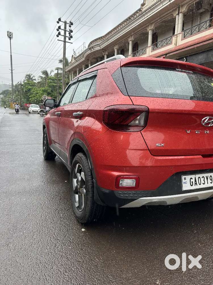 Hyundai Venue 2019 Petrol 160000 Km Driven