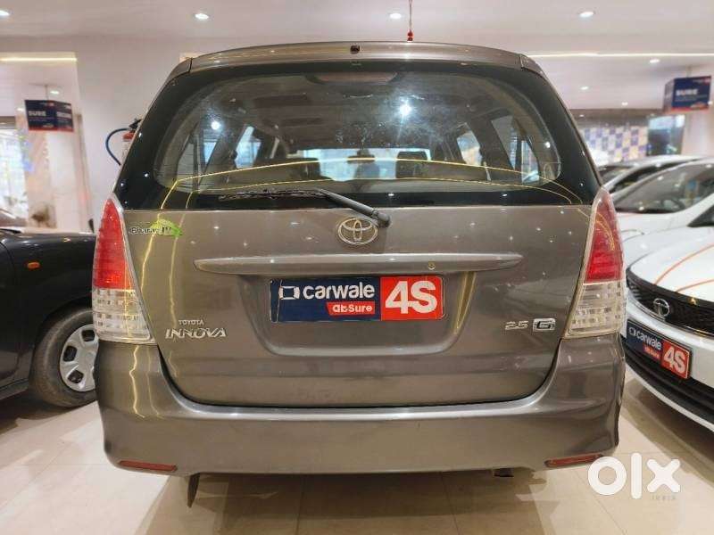 Toyota Innova 2.5 G (diesel) 8 Seater, 2011, Diesel