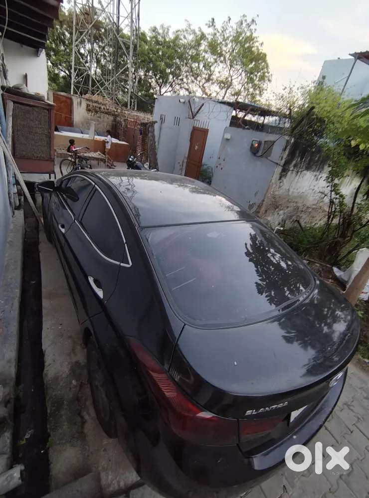 Hyundai Elantra 2013 Petrol 80000 Km Driven